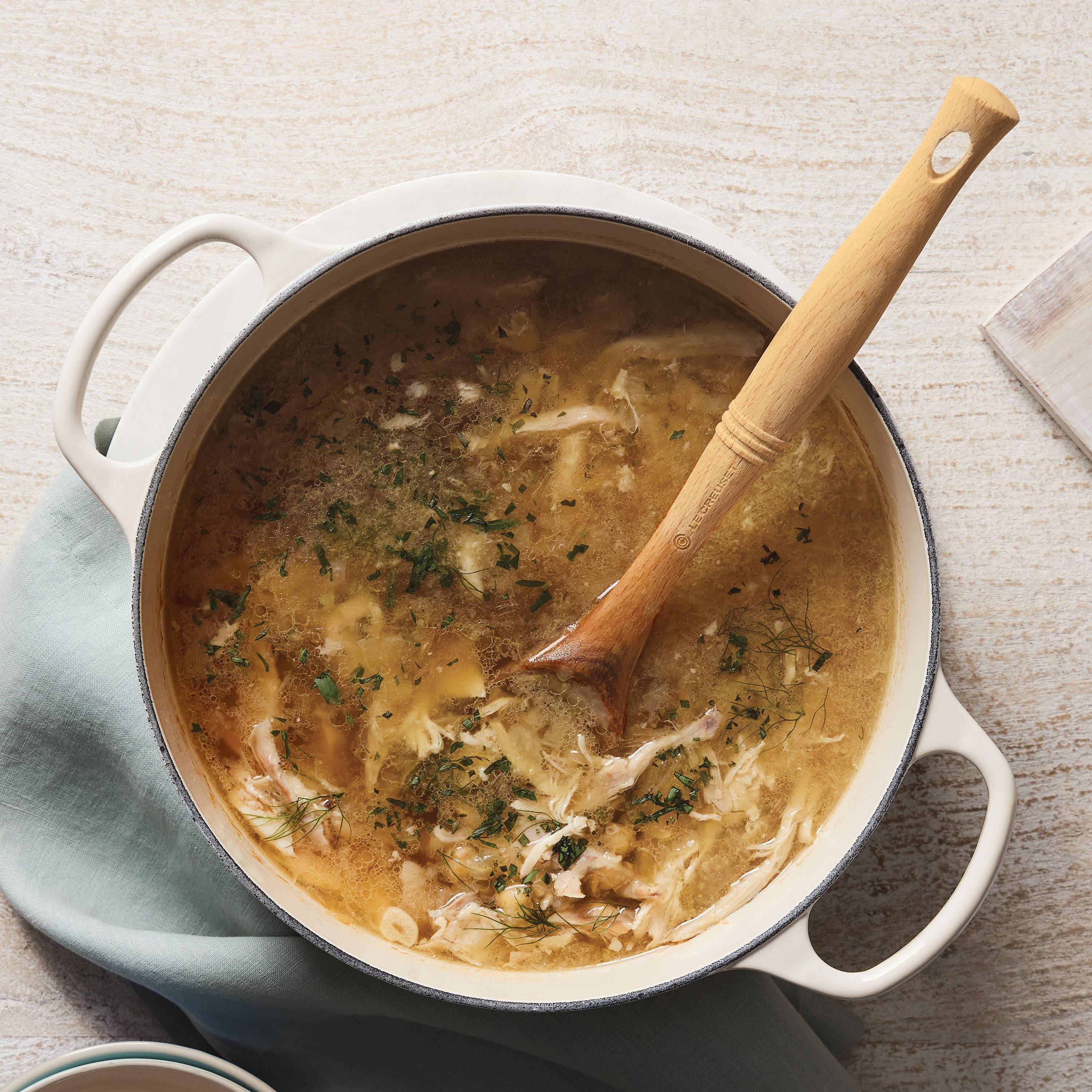 Classic - 5.5 QT Signature Round - Oyster