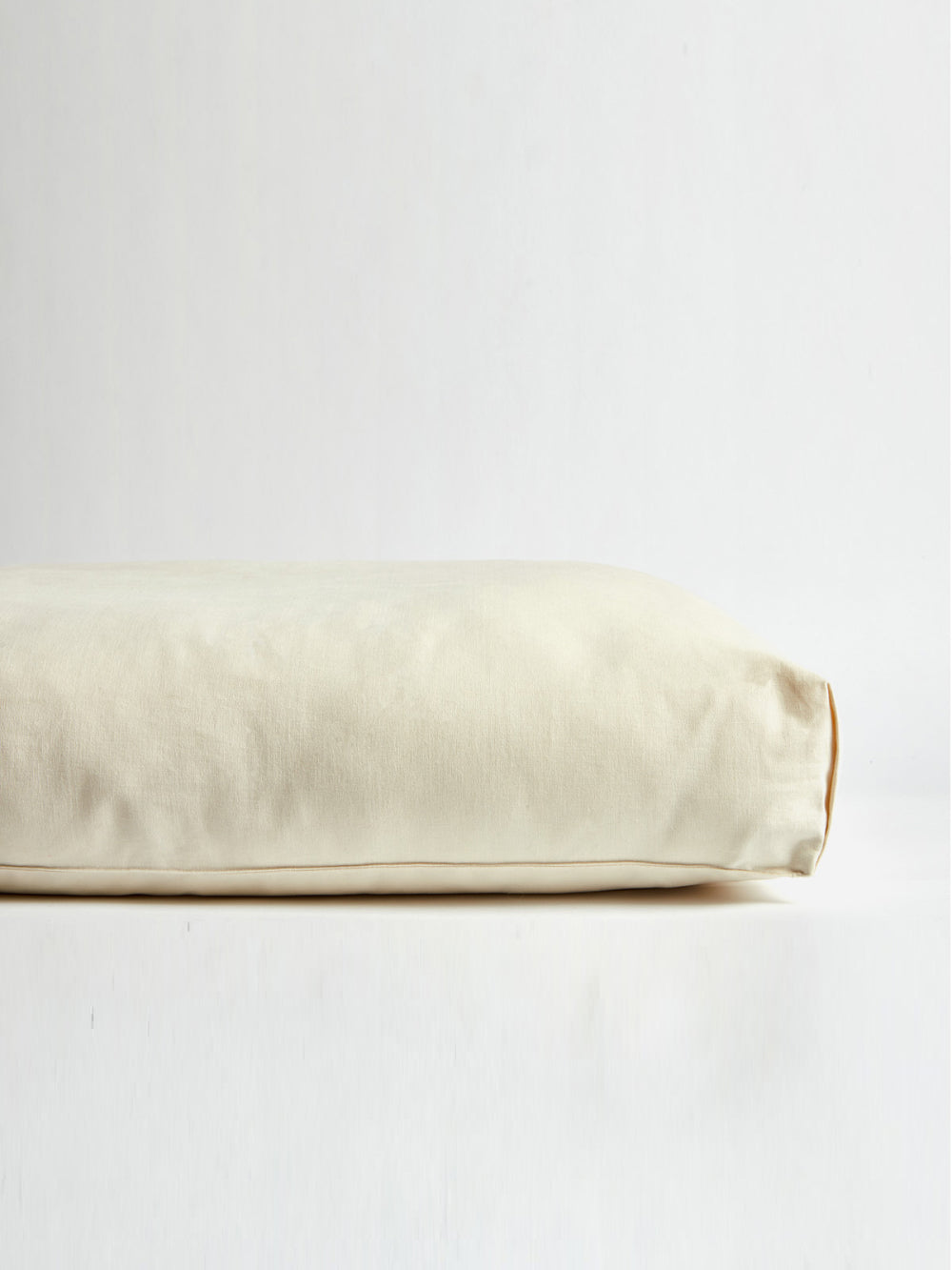 Msdfvs | Cream Tone Pet Bed for Softly Balanced Indoor Spaces