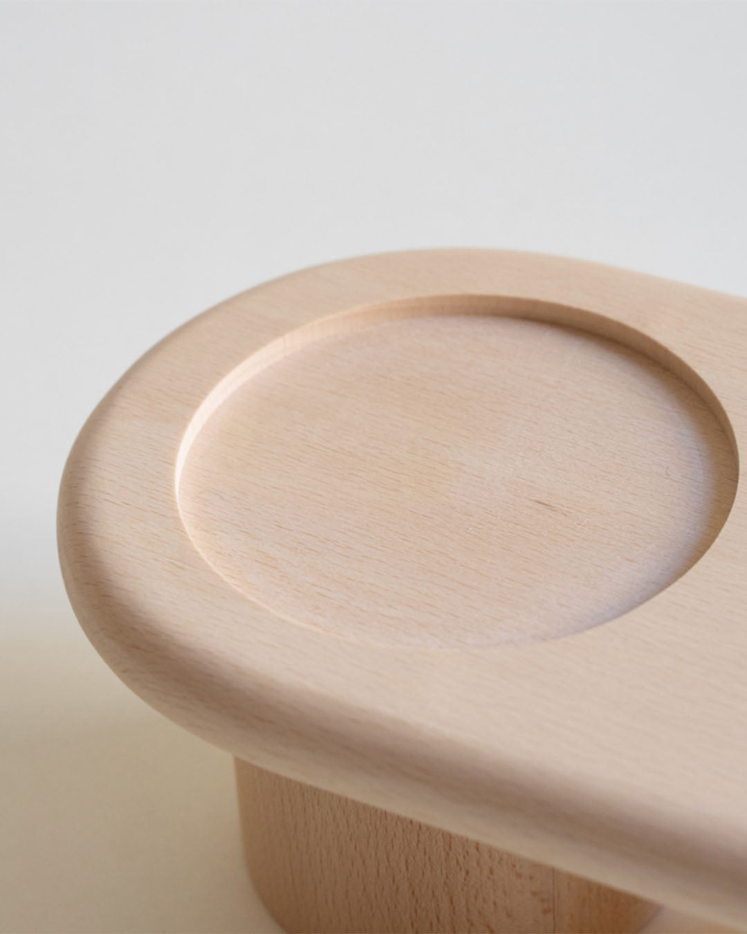 Msdfvs | Snow White Pet Table for Bright and Minimal Indoor Feeding Areas