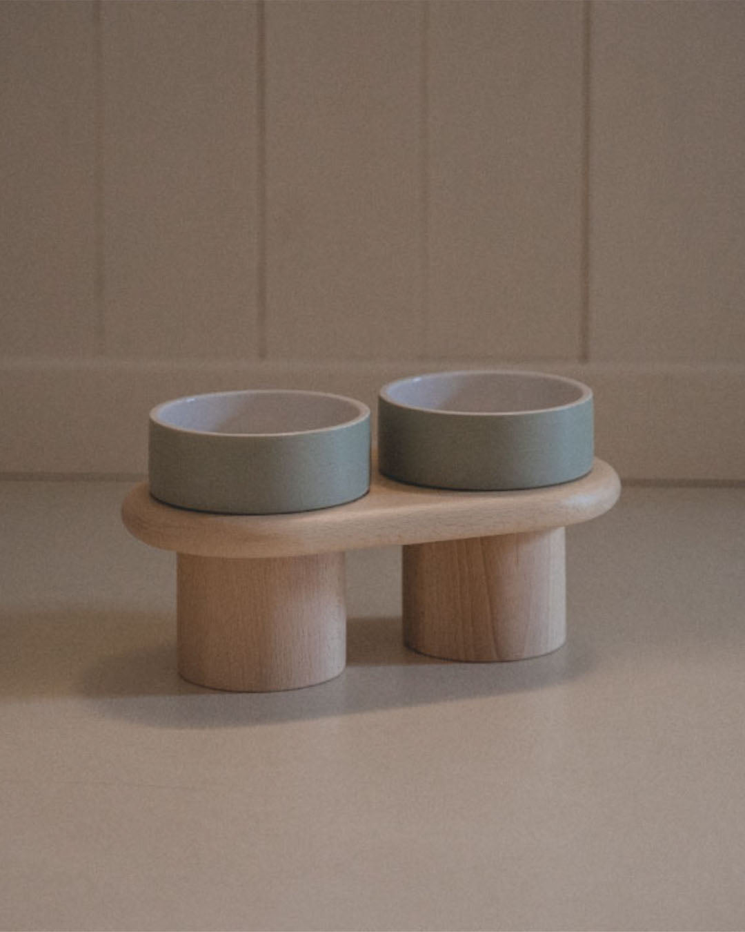 Msdfvs | Soft Green Pet Table for Calm Indoor Feeding Corners