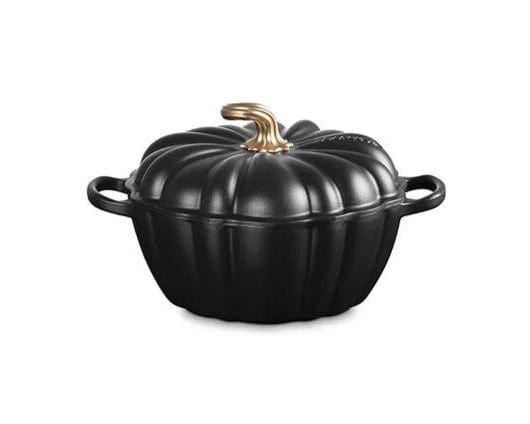 Classic Pumpkin Cocotte, 4 Quart - Licorice with Gold Knob