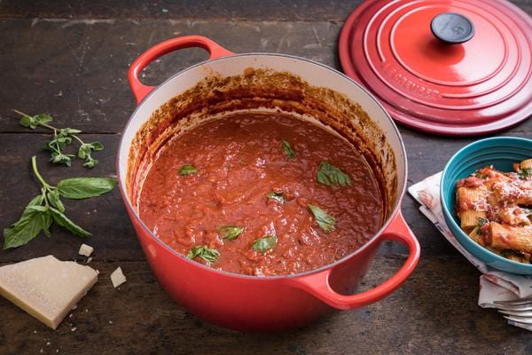 Classic Signature Round Dutch Oven, 5.5 Quart - Multiple Colors