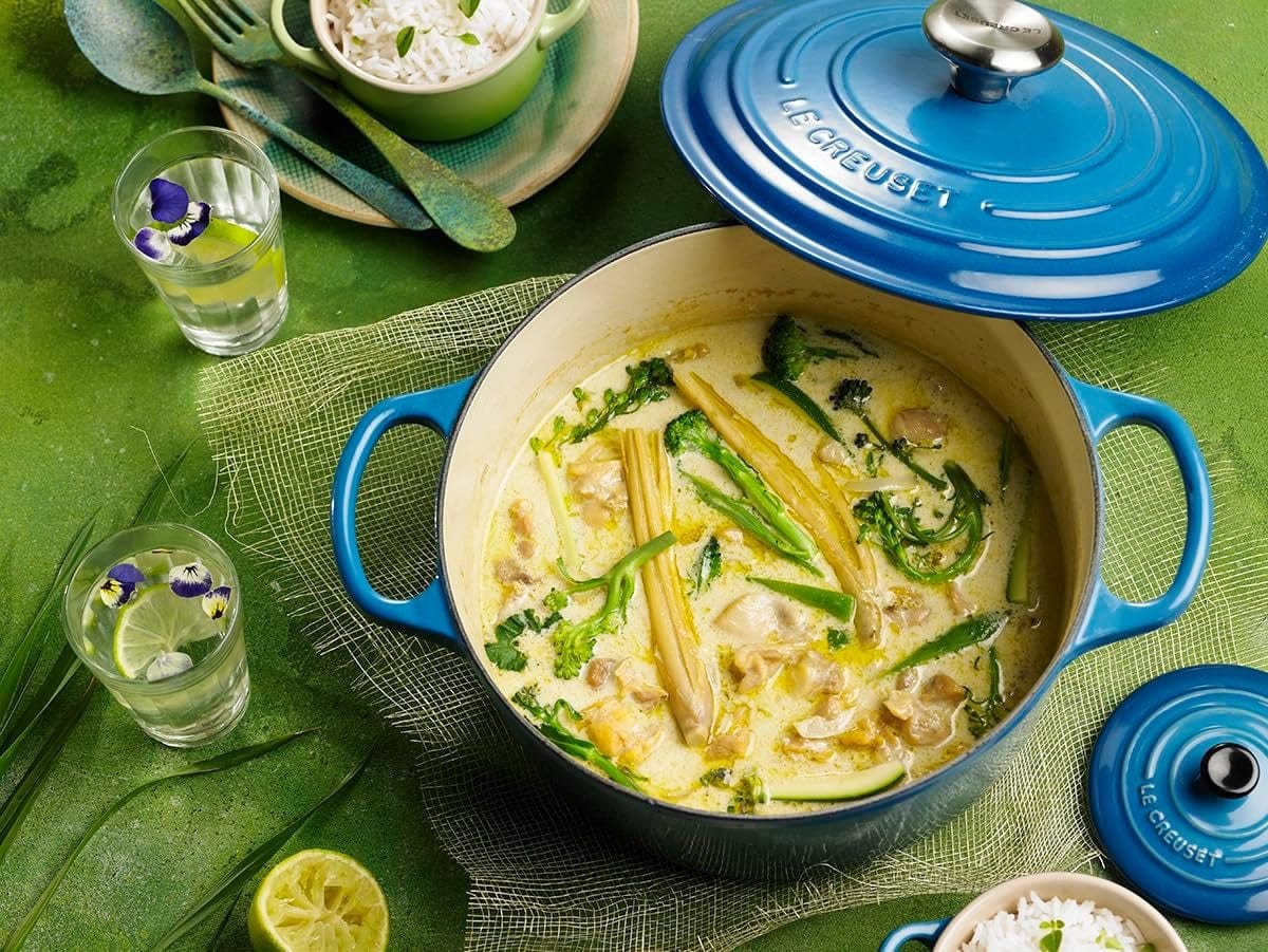 Classic Signature Round Dutch Oven, 9 Quart - Multiple Colors