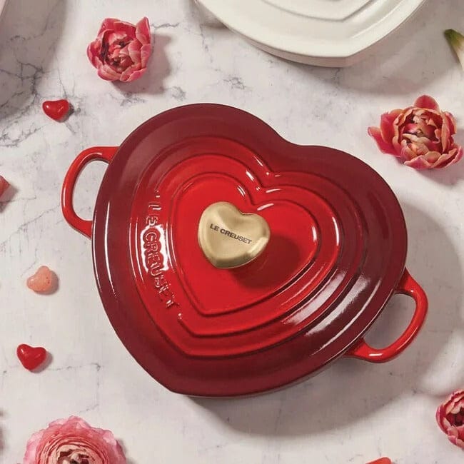 Classic Shallow Heart Cocotte with Light Gold Heart Knob, 1.25 Quart - Cerise