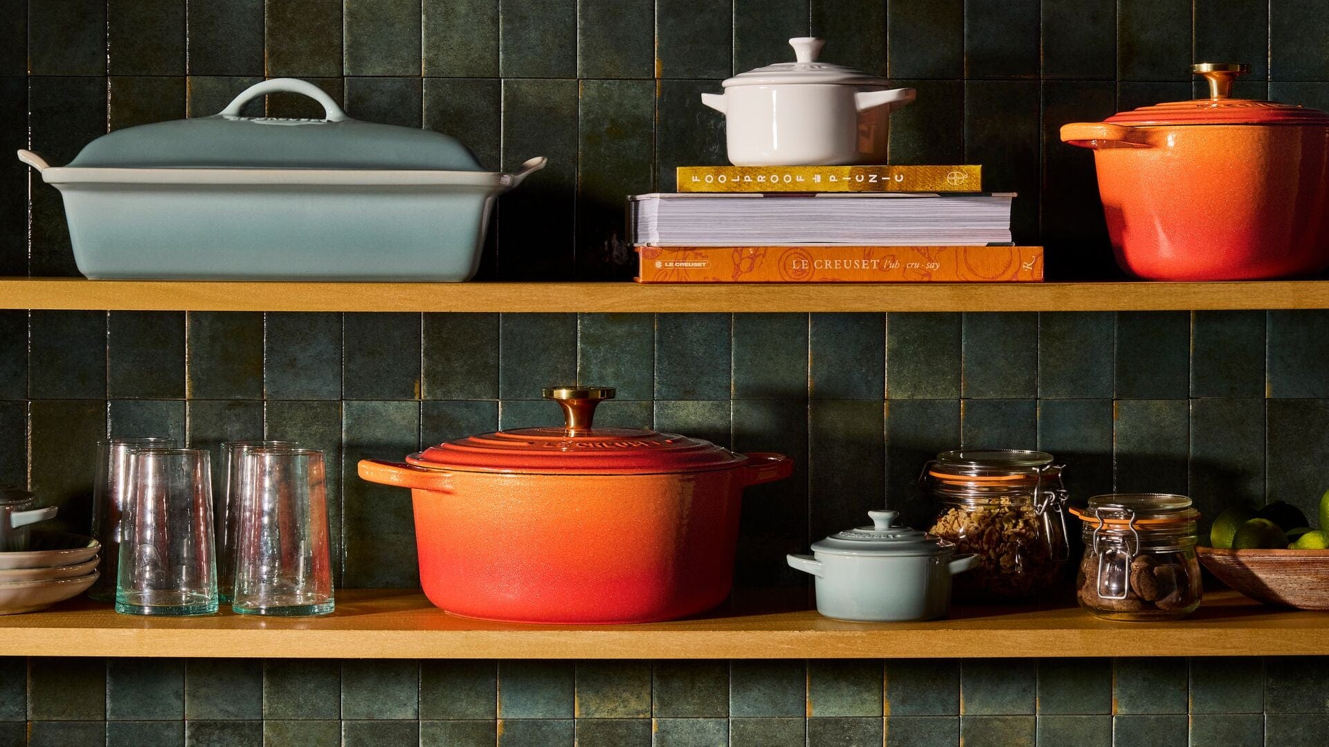 Classic Signature Round Oven with Crucible Knob - 4.5 Quart - Flamme Dorée - Limited Edition